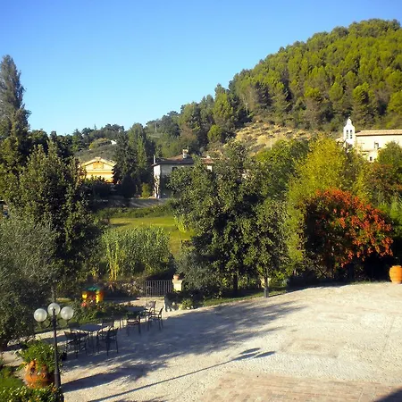 לינה וארוחת בוקר Il Borgo Del Fattore פוליניו