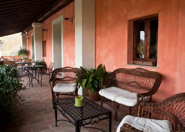 Il Borgo Del Fattore B&B 폴리뇨