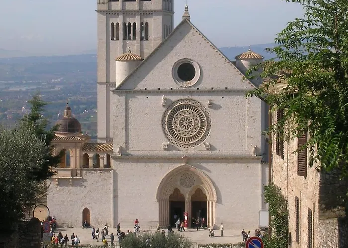 Il Borgo Del Fattore B&B 폴리뇨